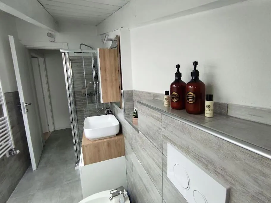 Free Parking Tiny House Wifi Netflix 15 Minuti Dal Duomo Apartment Milan