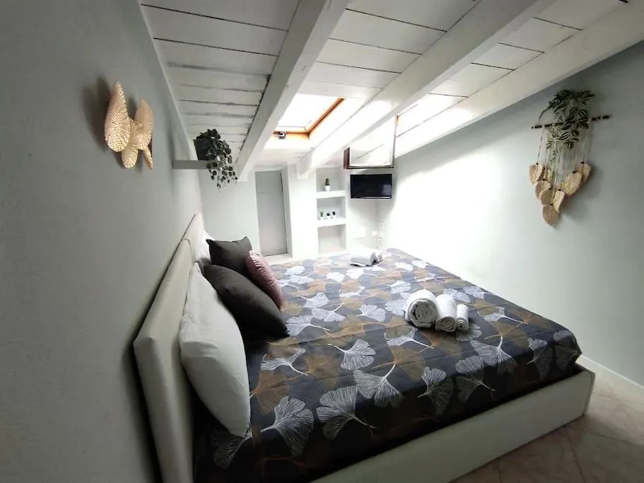 Free Parking Tiny House Wifi Netflix 15 Minuti Dal Duomo Apartment Milan Italy