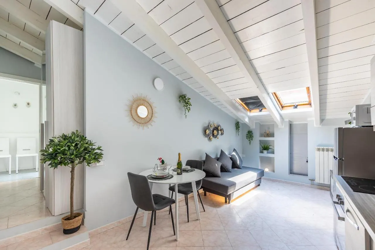 Free Parking Tiny House Wifi Netflix 15 Minuti Dal Duomo Apartment Milan