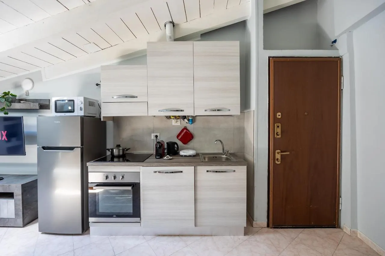 Free Parking Tiny House Wifi Netflix 15 Minuti Dal Duomo Apartment Milan Italy