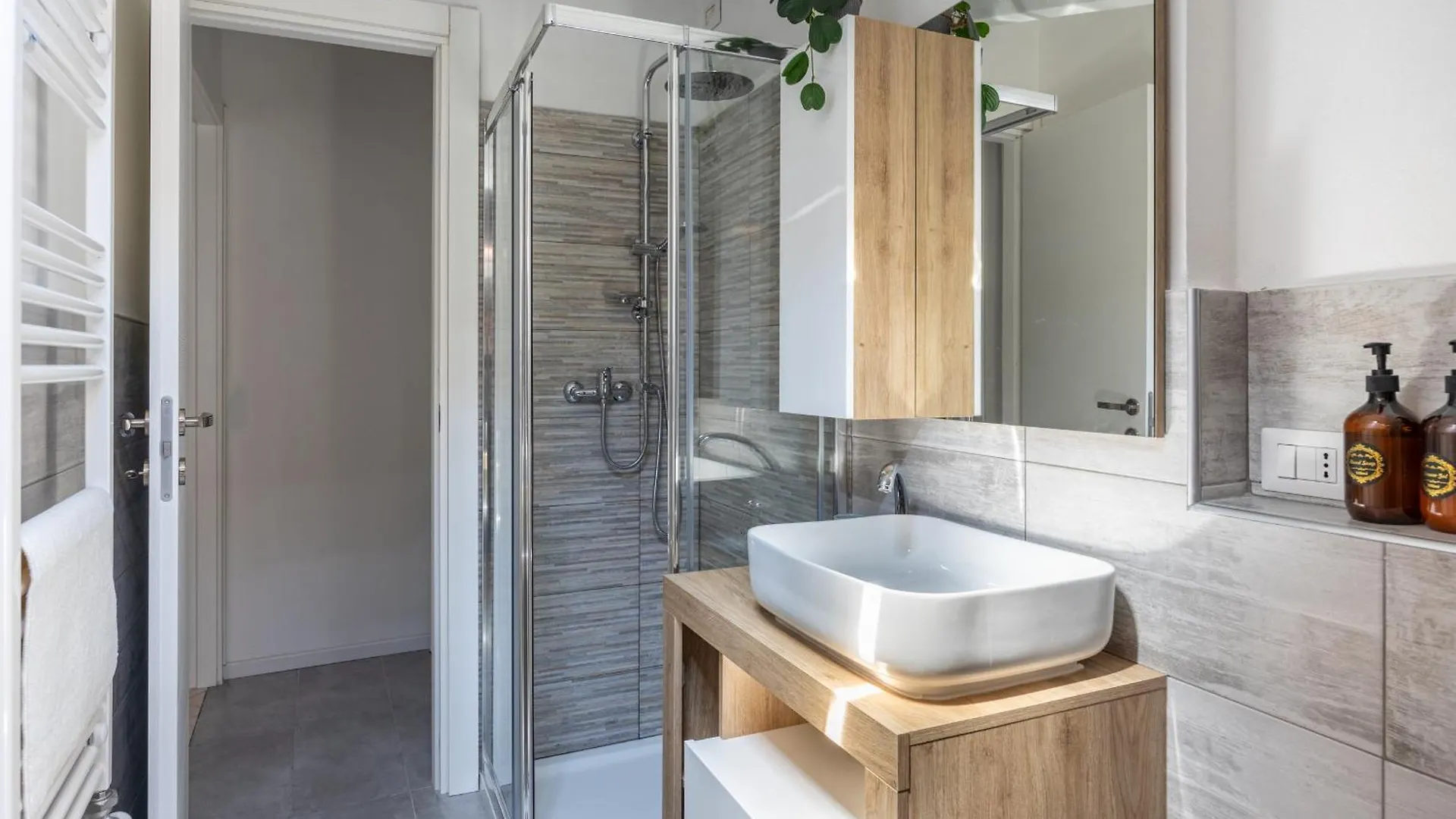 Free Parking Tiny House Wifi Netflix 15 Minuti Dal Duomo Apartment Milan 0*,