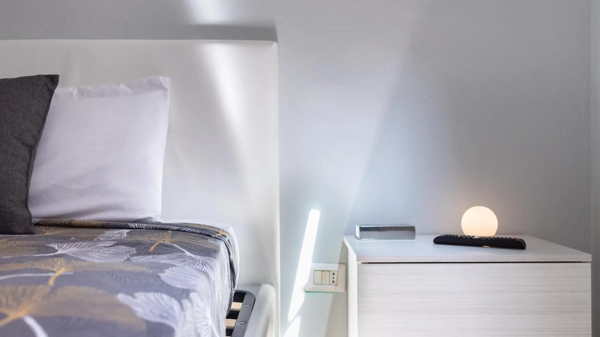 Free Parking Tiny House Wifi Netflix 15 Minuti Dal Duomo Apartment Milan 0*,